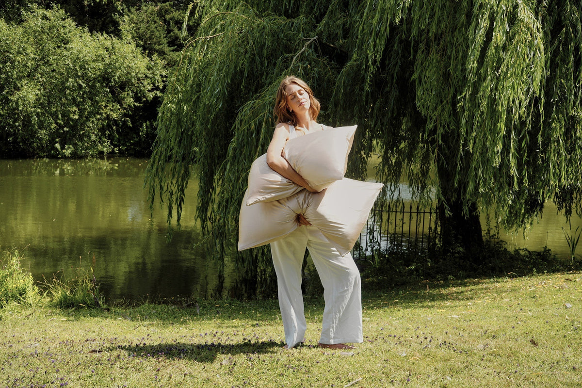 Is a Silk Pillowcase Really Worth It? 7 Things You Should Know Before You Buy